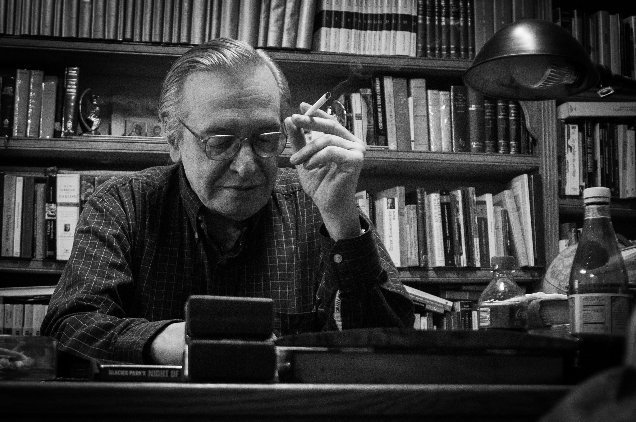 Homenagem a Olavo de Carvalho e sua Obra “O Jardim das Aflições”